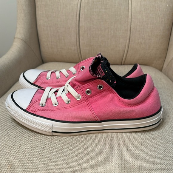 Pink Converse - Picture 2 of 7